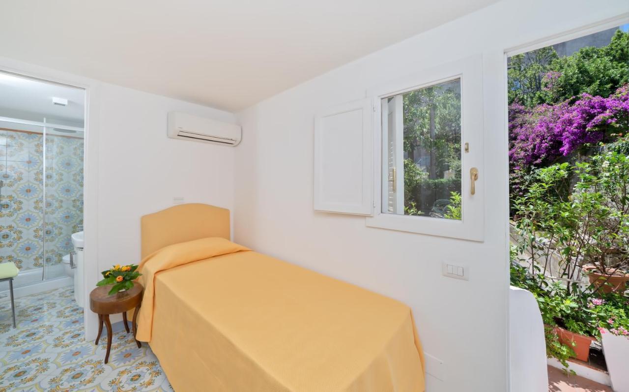 I Tre Soli Apartments By Caprirooms Zewnętrze zdjęcie